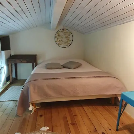 Aux Berges Du Pont Du Gard Bed & Breakfast Vers Pont du Gard Room photo