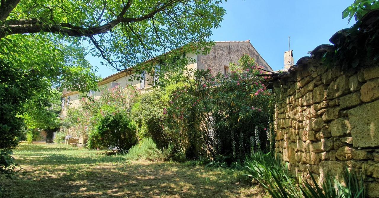 Bed & Breakfast Aux Berges Du Pont Du Gard Vers Pont du Gard