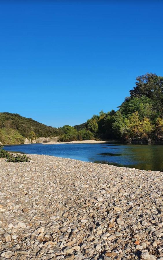 Aux Berges Du Pont Du Gard Frühstückspension