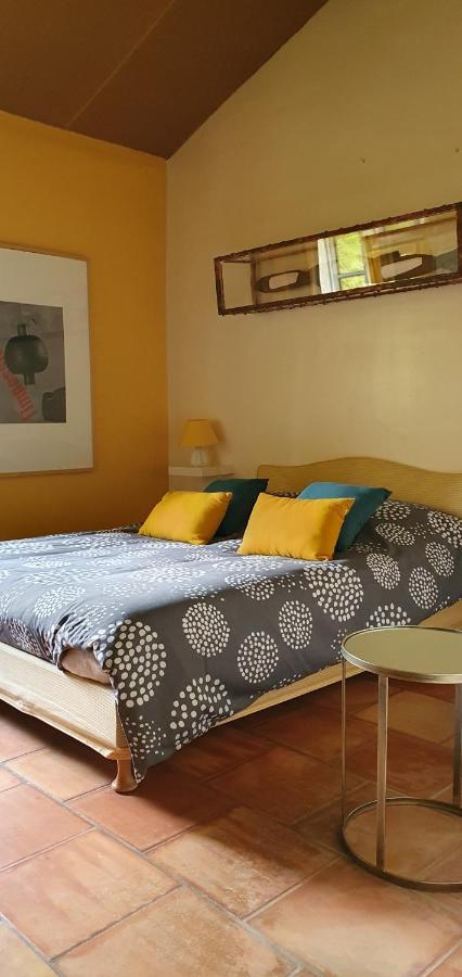 Aux Berges Du Pont Du Gard Bed & Breakfast *